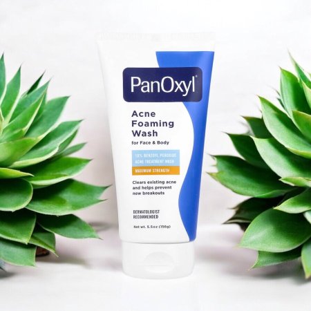 غسول رغوي للقضاء على حب الشباب، بانوكسيل، فعالية قصوى لحبوب الوجه والجسم تركيز 10%، panoxyl